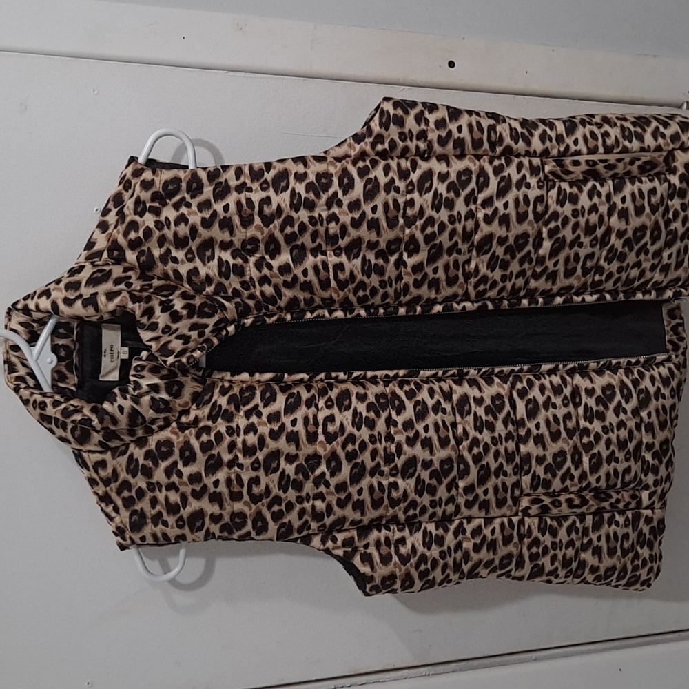 Vest - Picture 4 of 4